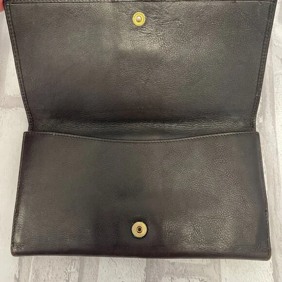 Yves Saint Laurent Vintage Muse Long Wallet in Black Calfskin Leather - Preowned - Picture 5 of 11